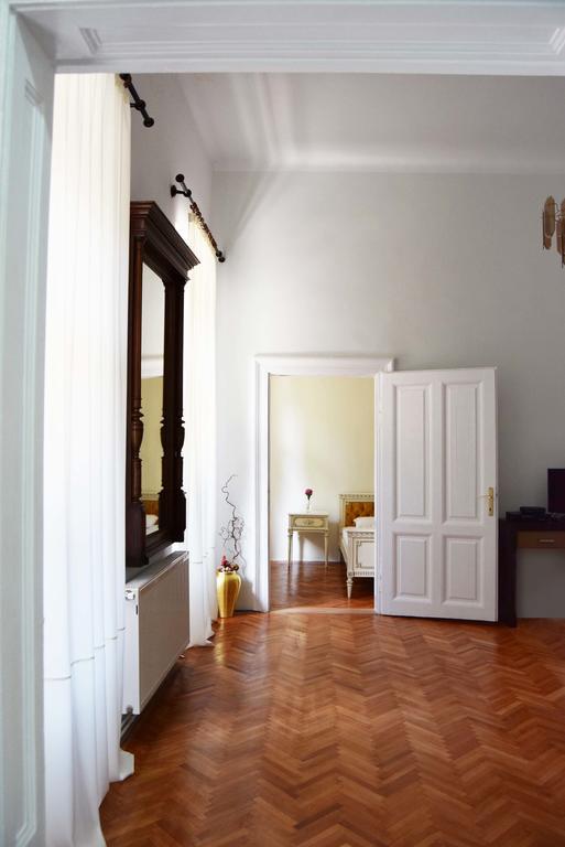 Contessa Apartment Cluj Napoca ภายนอก รูปภาพ