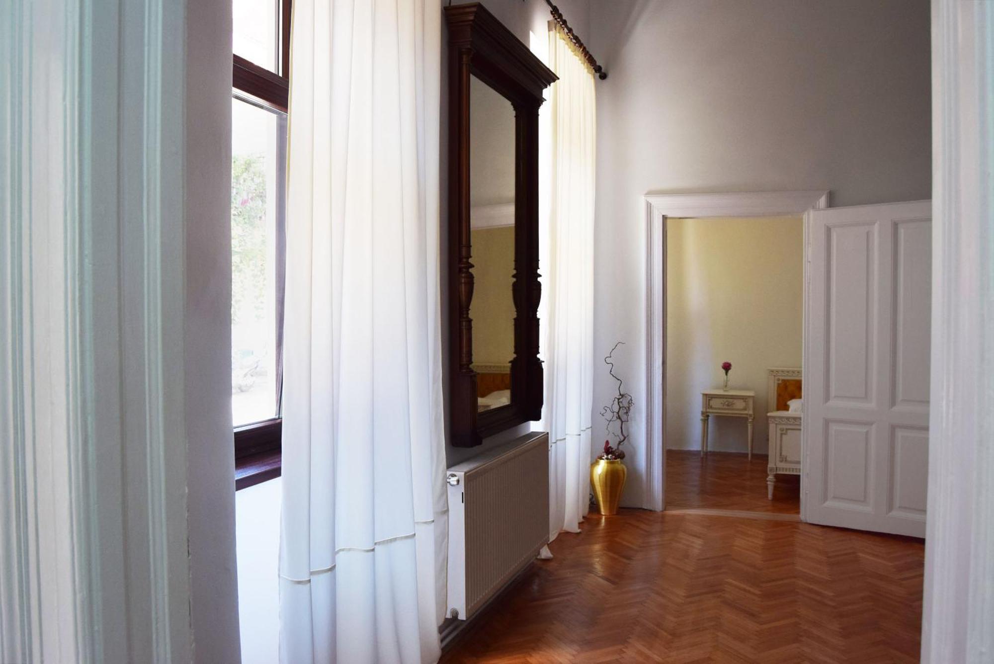 Contessa Apartment Cluj Napoca ภายนอก รูปภาพ
