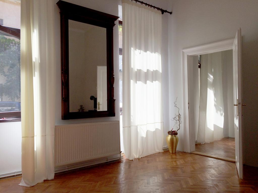 Contessa Apartment Cluj Napoca ภายนอก รูปภาพ