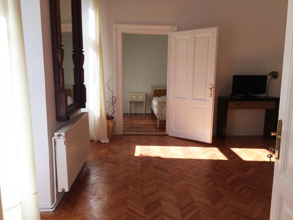 Contessa Apartment Cluj Napoca ภายนอก รูปภาพ